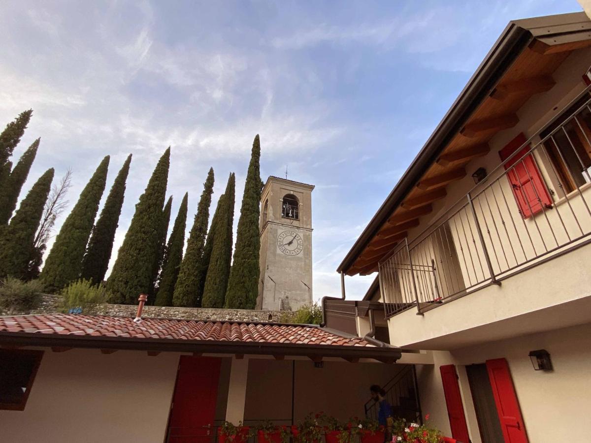 La Volpe Rossa Rooms And Apartments Сан Феличе дел Бенако Екстериор снимка